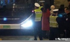 死亡乘客家属起诉承运方，法律界的不同看法(乘客死亡保险公司赔多少)