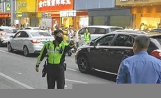 官方回应警服人员威胁交警(交警语言威胁驾驶员)